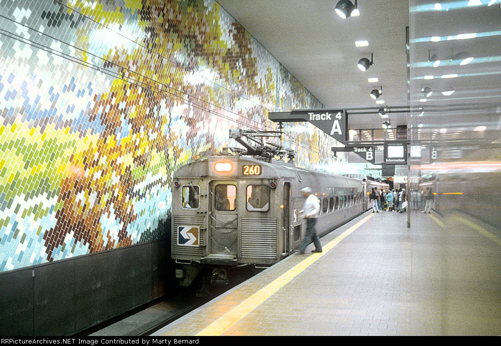 septa-360-septa260-901020-penn-center-suburban-station